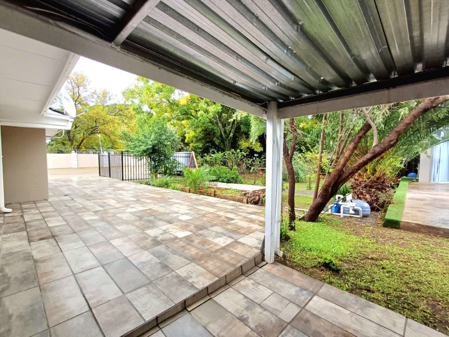 6 Bedroom Property for Sale in Bayswater Free State